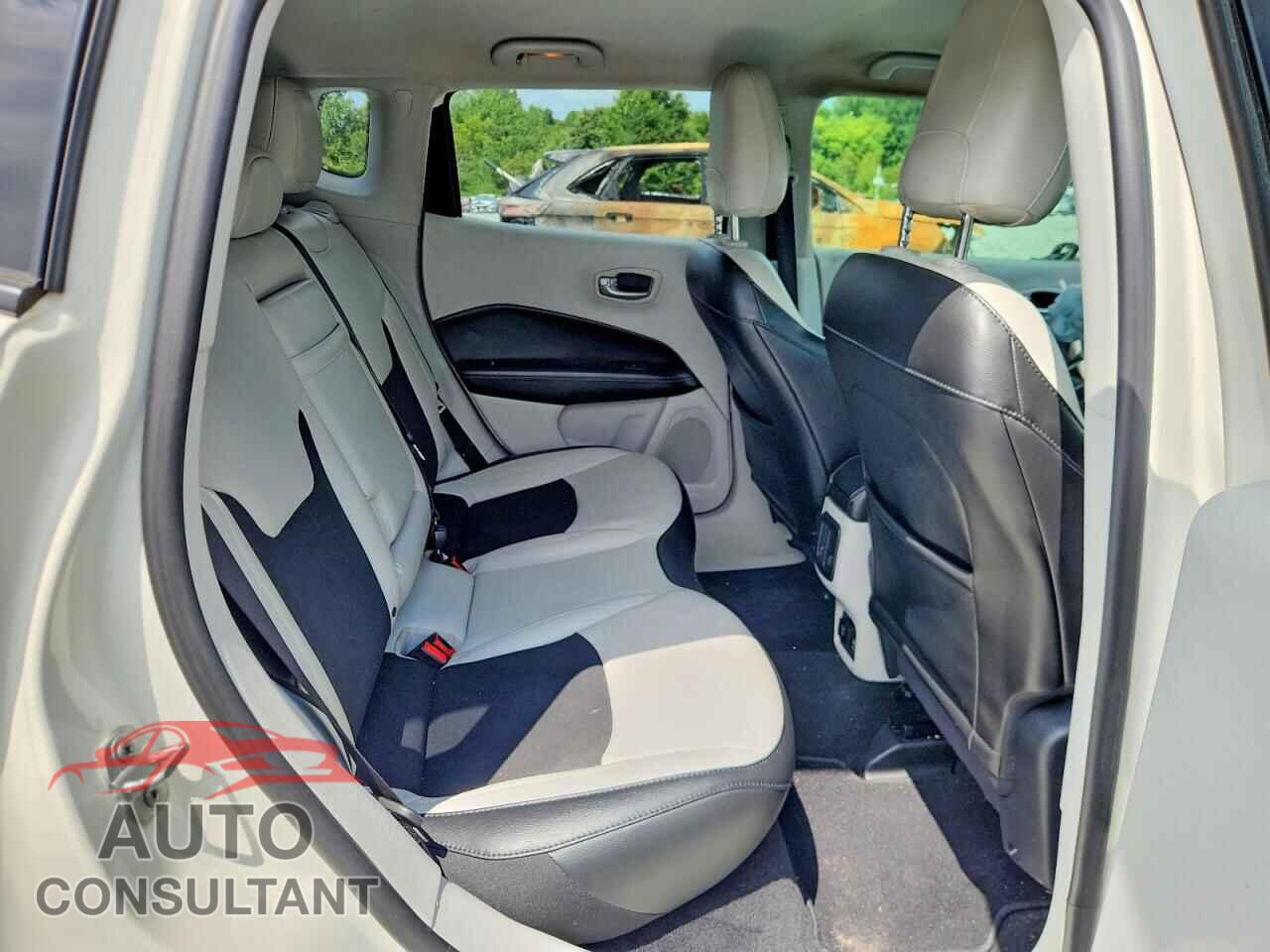 JEEP COMPASS 2019 - 3C4NJCBB3KT676841