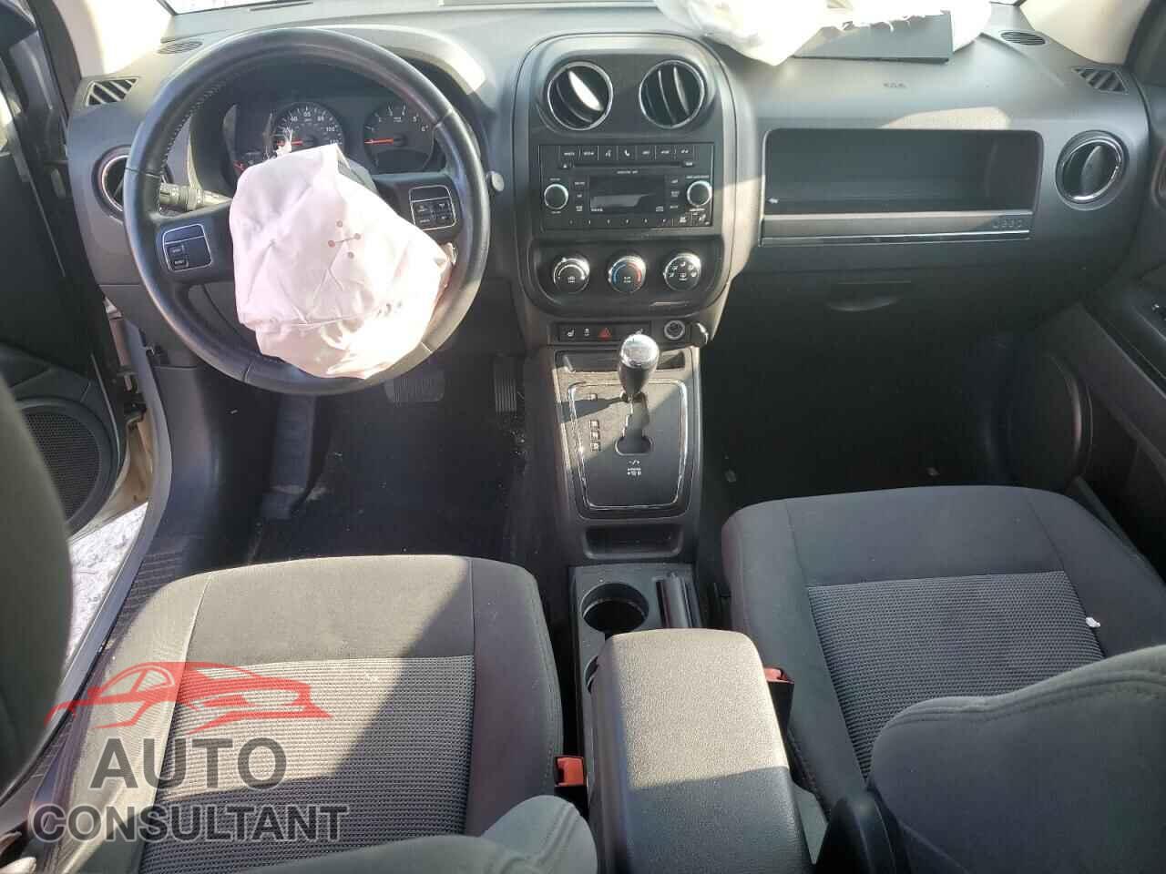 JEEP COMPASS 2011 - 1J4NF1FB8BD280761