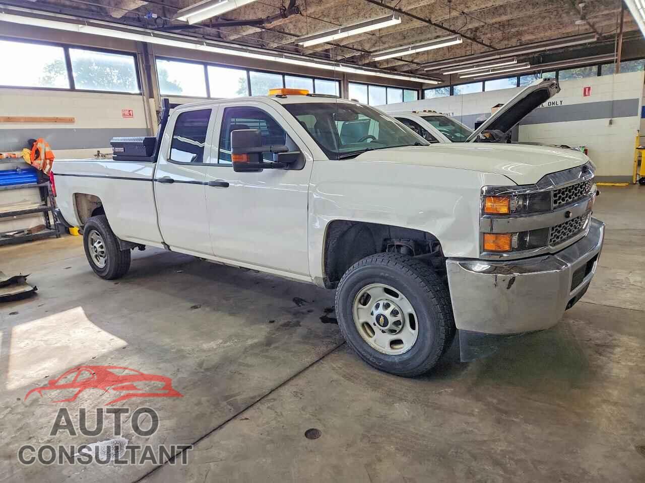 CHEVROLET SILVERADO 2019 - 2GC2KREG7K1222961