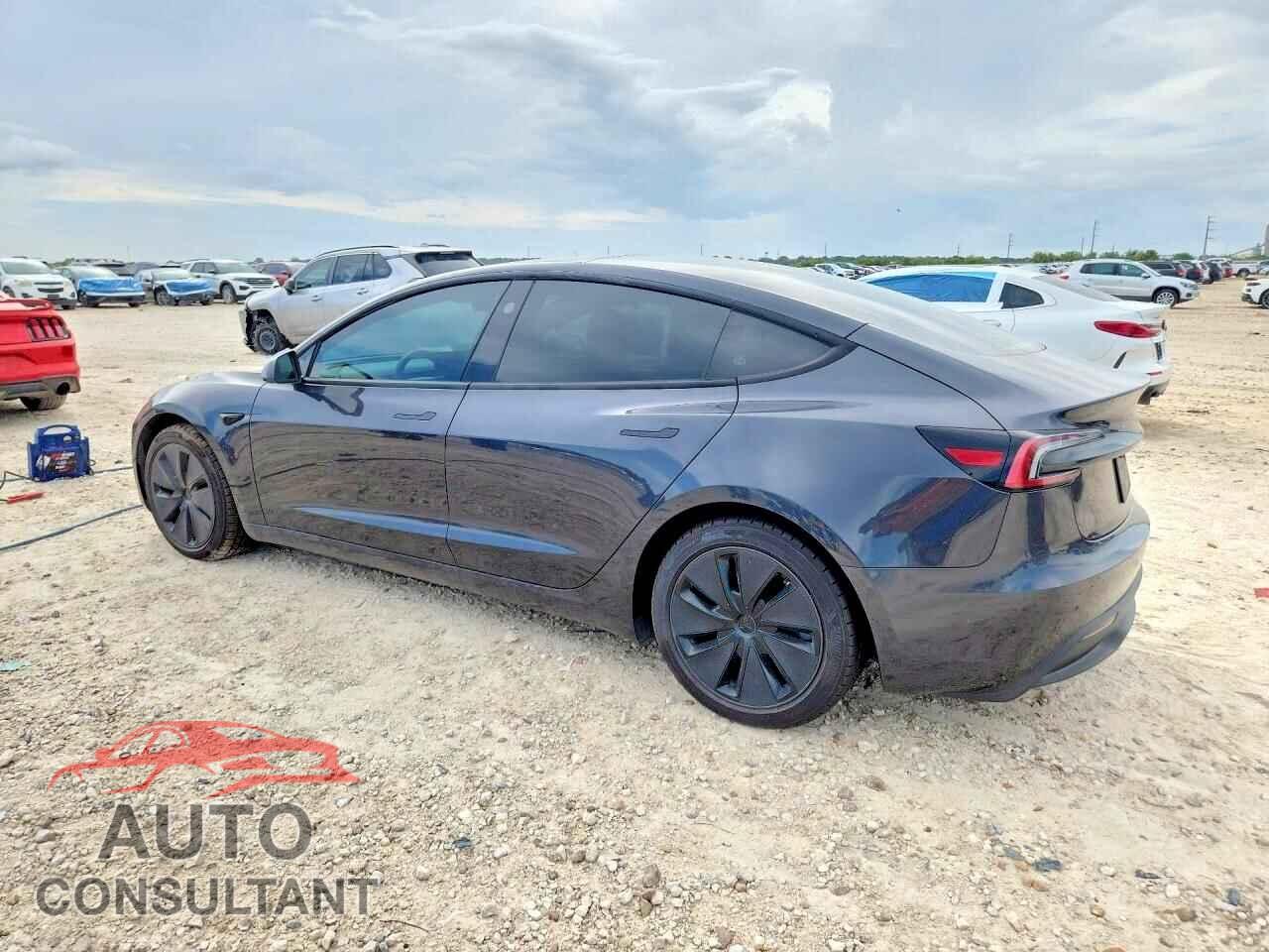 TESLA MODEL 3 2024 - 5YJ3E1EB8RF748590