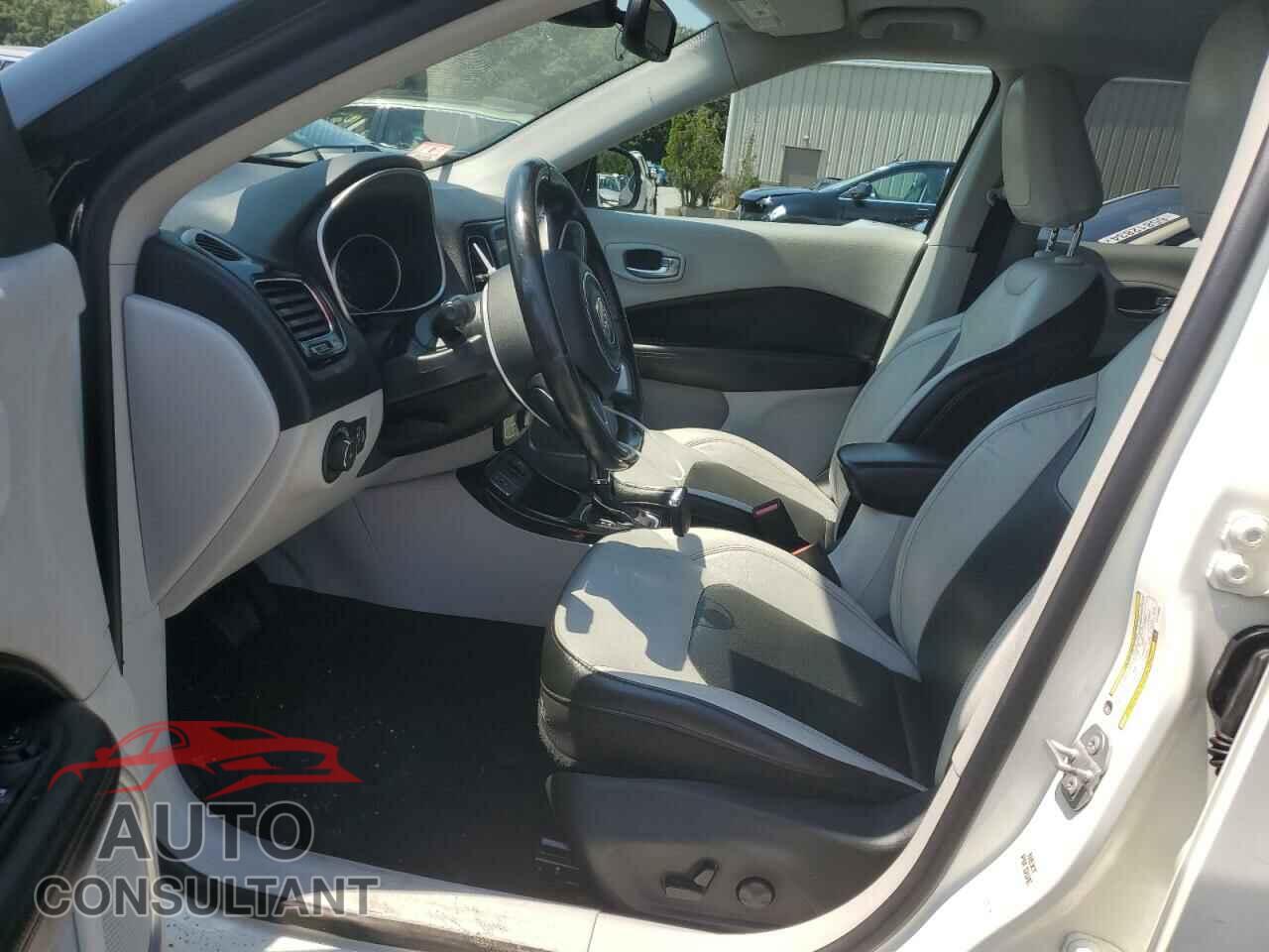 JEEP COMPASS 2020 - 3C4NJCCBXLT110384