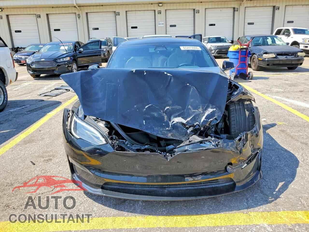 TESLA MODEL S 2023 - 5YJSA1E6XPF522008
