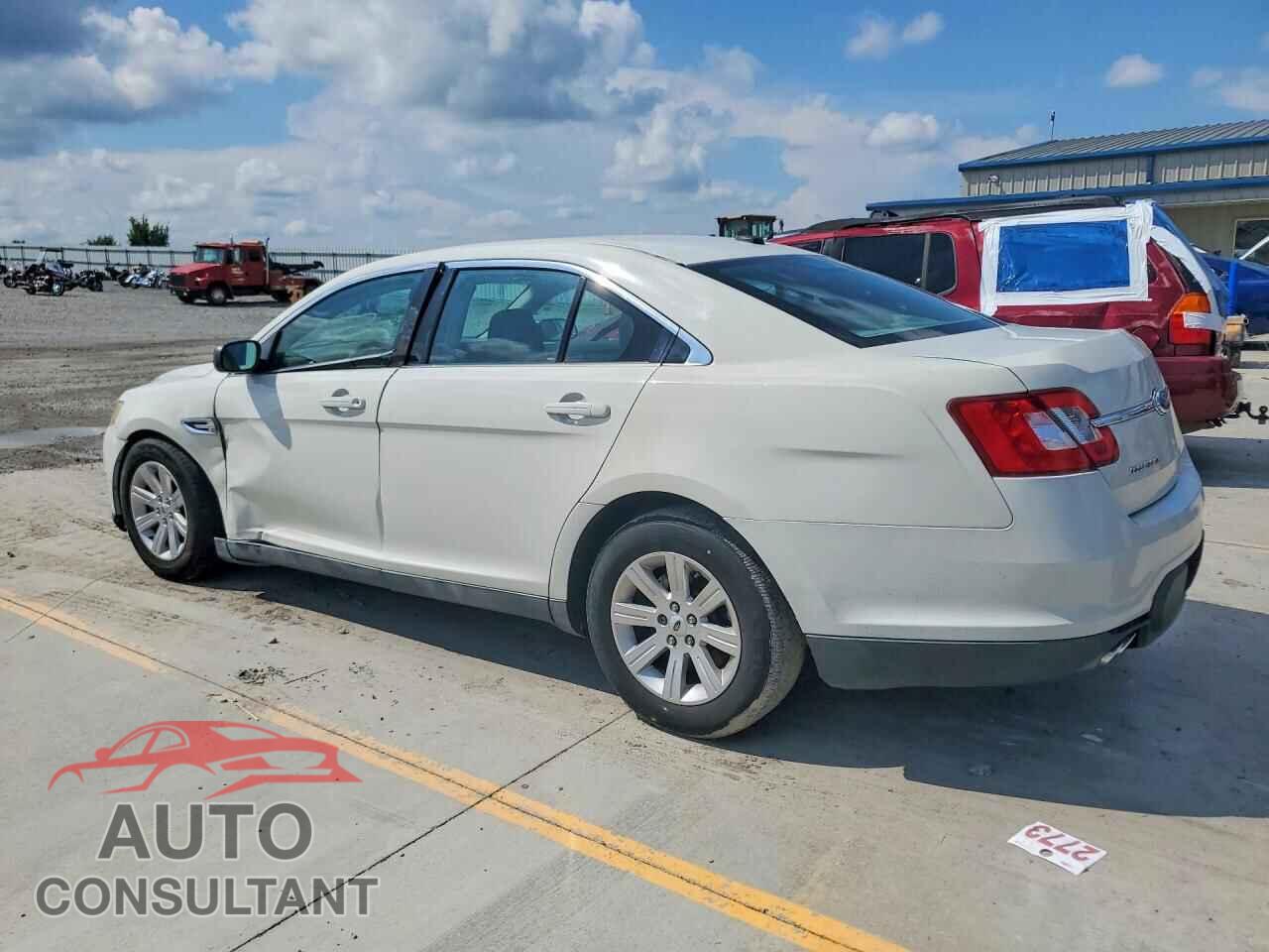 FORD TAURUS 2011 - 1FAHP2DW1BG172921