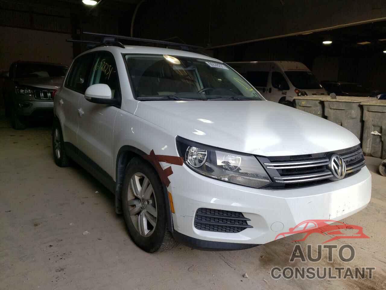 VOLKSWAGEN TIGUAN 2017 - WVGBV7AX5HK036602