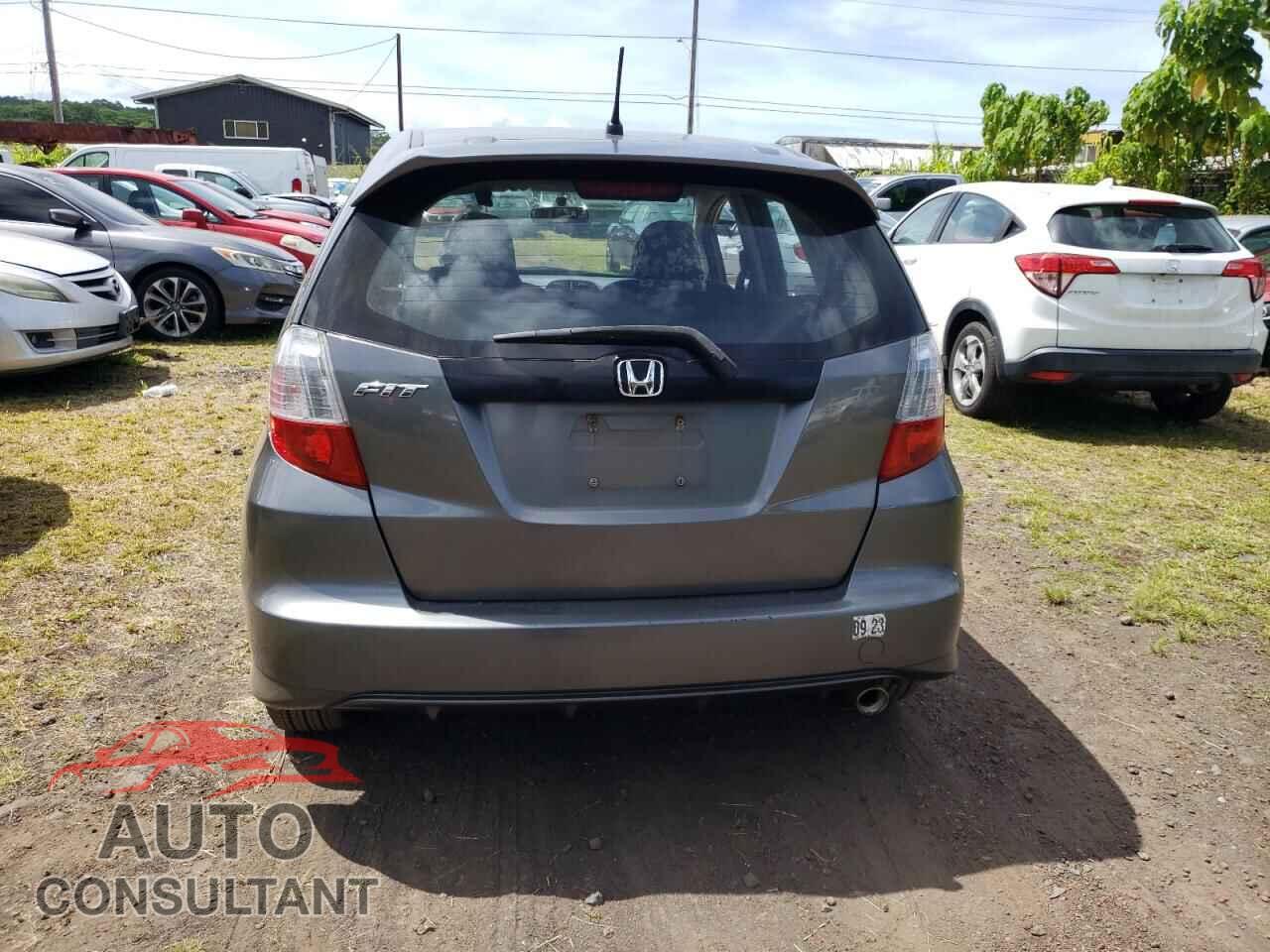 HONDA FIT 2013 - JHMGE8H57DC009117