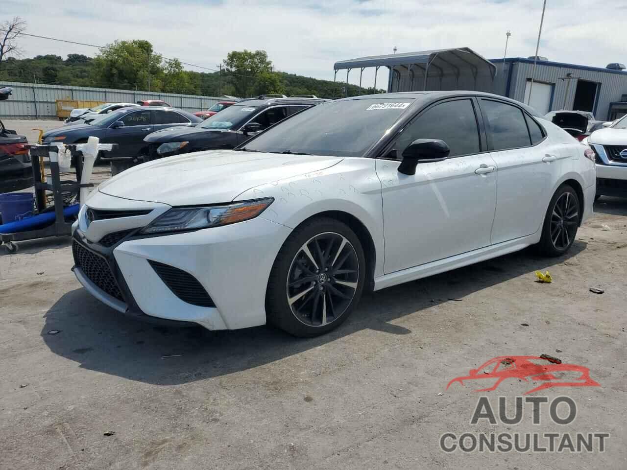 TOYOTA CAMRY 2019 - 4T1B61HK2KU248227