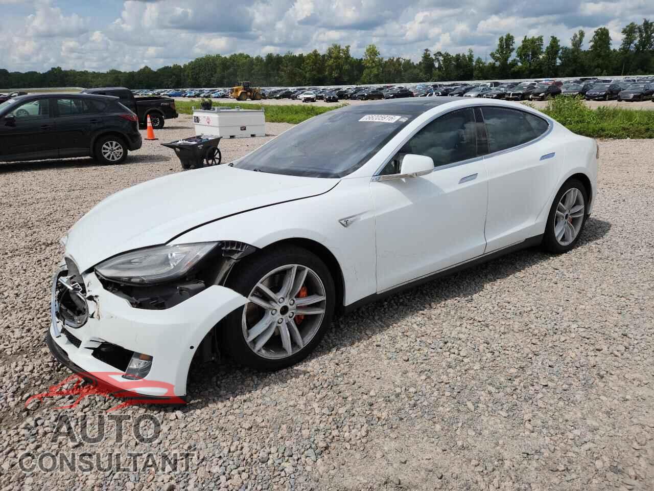 TESLA MODEL S 2015 - 5YJSA1E2XFF109467