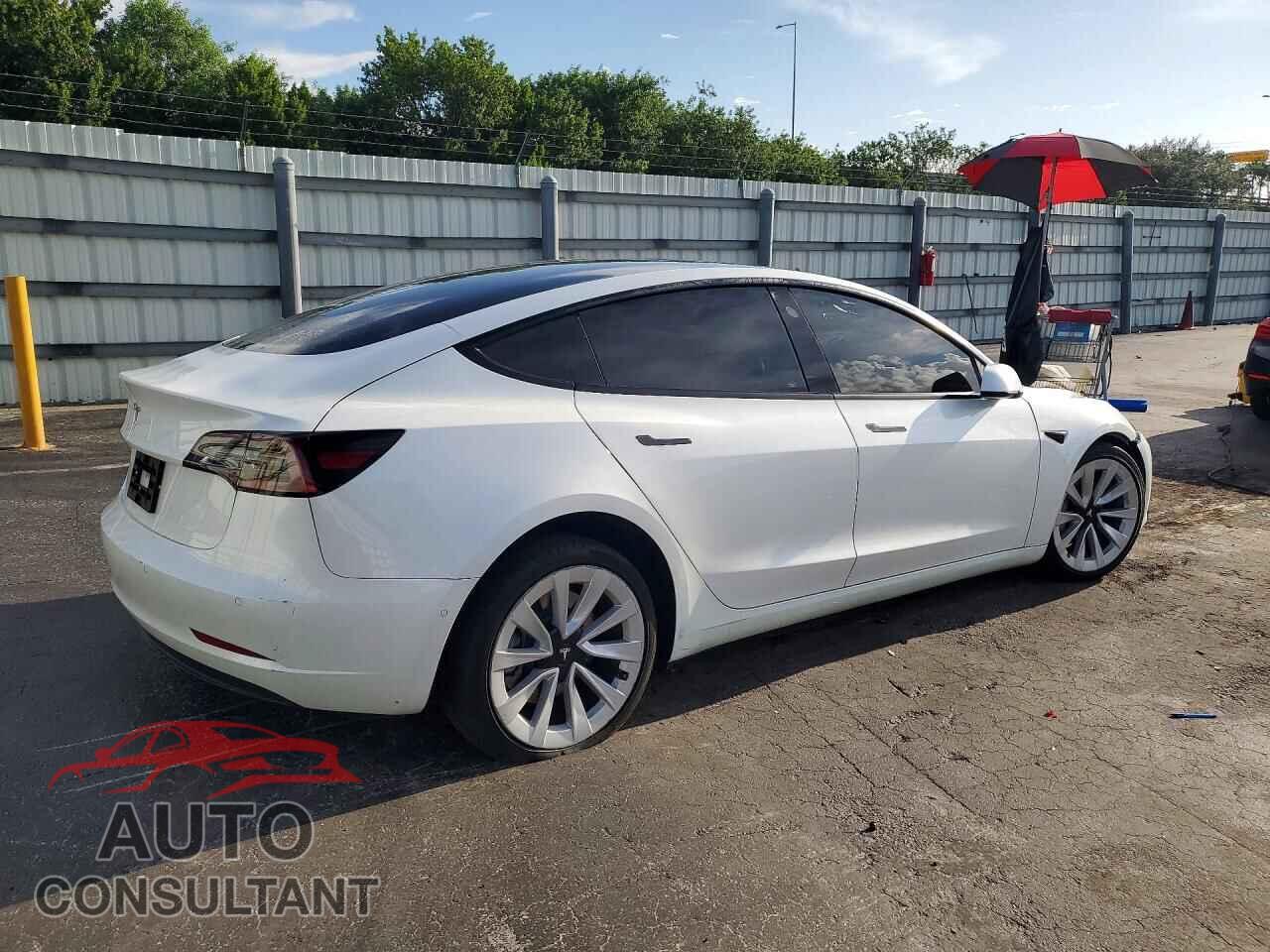 TESLA MODEL 3 2022 - 5YJ3E1EA0NF289492