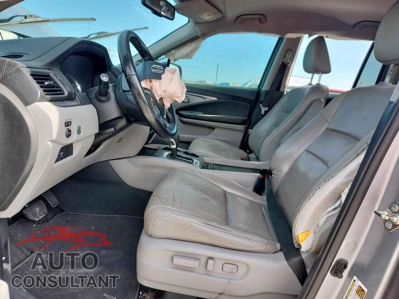 HONDA RIDGELINE 2017 - 5FPYK2F61HB001358
