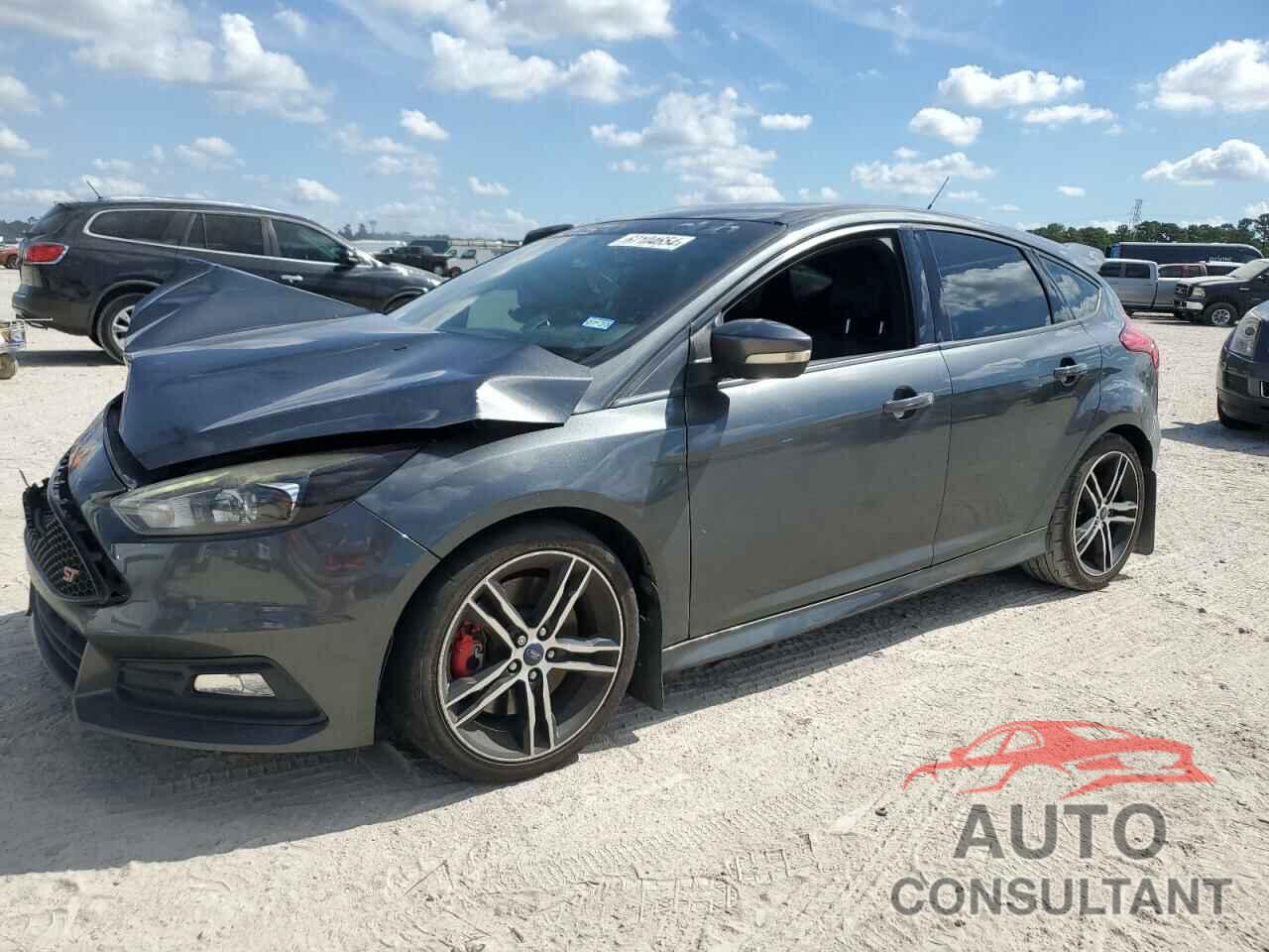 FORD FOCUS 2017 - 1FADP3L97HL270657