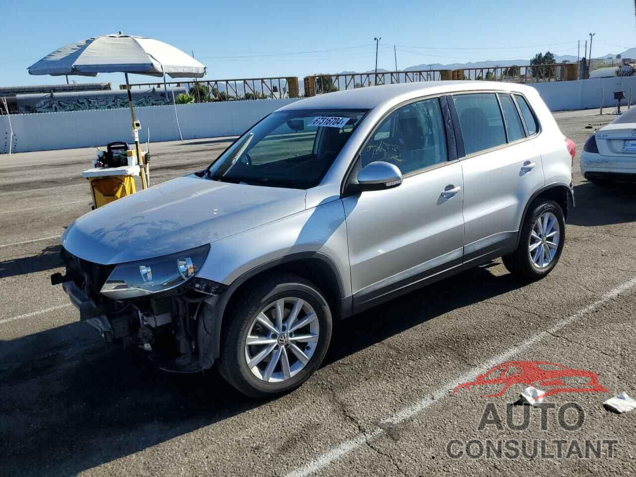 VOLKSWAGEN TIGUAN 2017 - WVGAV7AX2HK050968