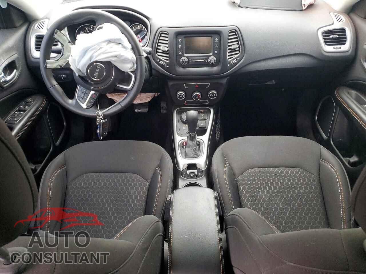JEEP COMPASS 2018 - 3C4NJDAB8JT481663