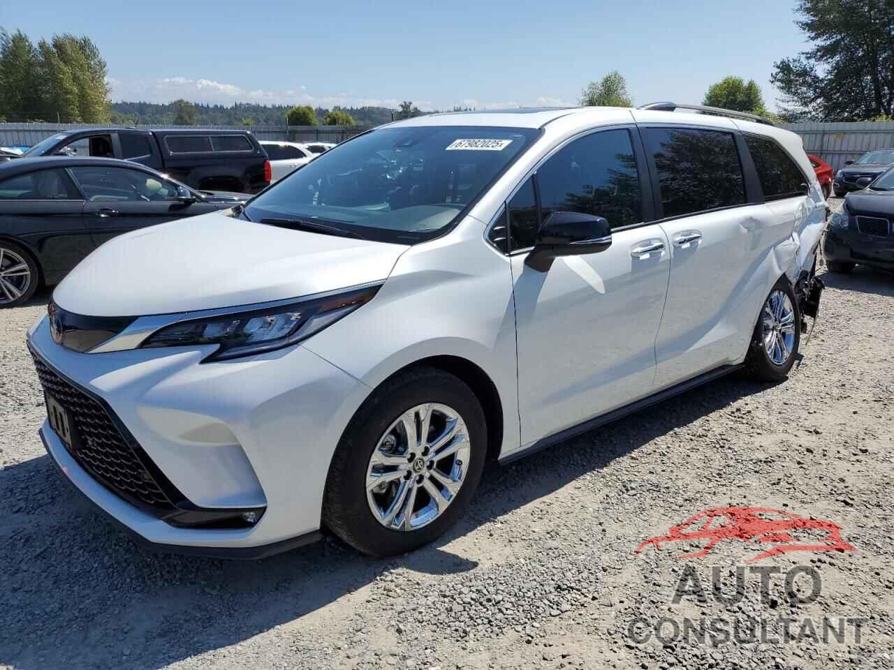 TOYOTA SIENNA 2023 - 5TDCSKFC0PS083909