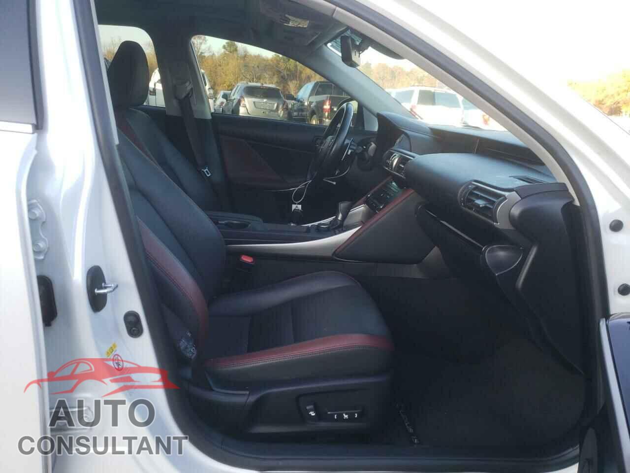 LEXUS IS 2017 - JTHBA1D21H5049809
