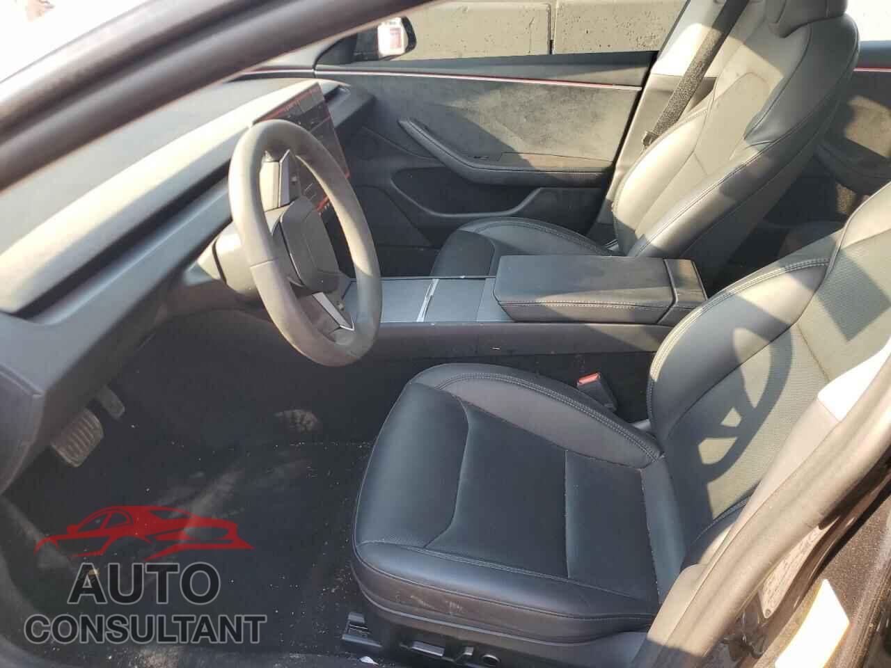 TESLA MODEL 3 2024 - 5YJ3E1EB3RF799687
