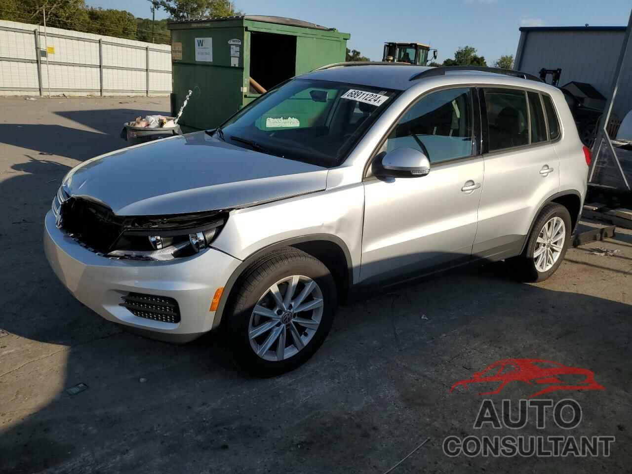 VOLKSWAGEN TIGUAN 2017 - WVGAV7AX1HK047575