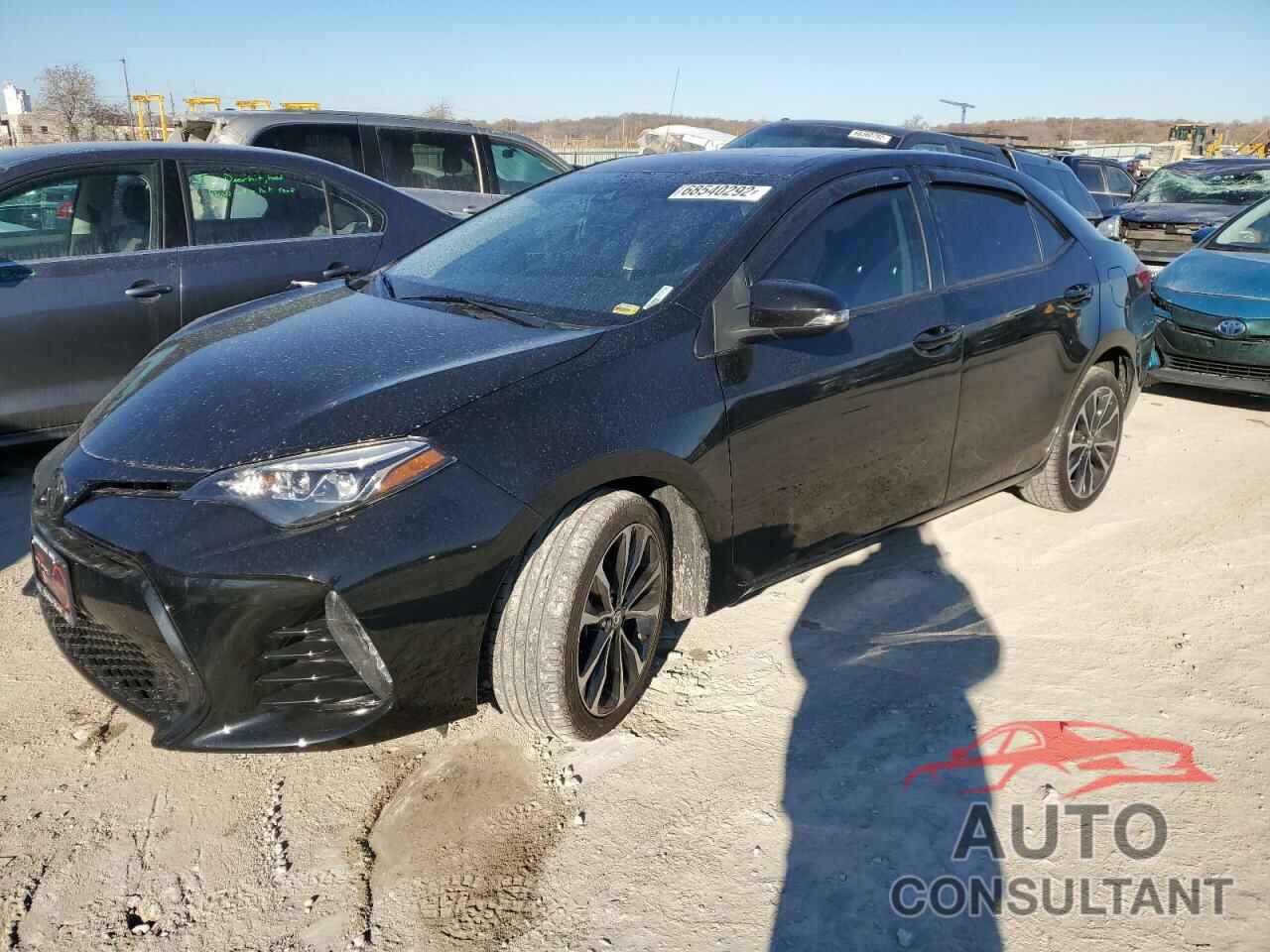 TOYOTA COROLLA 2018 - 5YFBURHE6JP812735