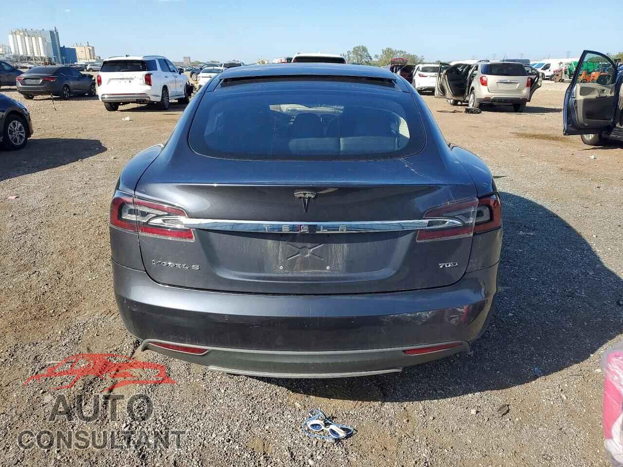 TESLA MODEL S 2015 - 5YJSA1E23FF109486