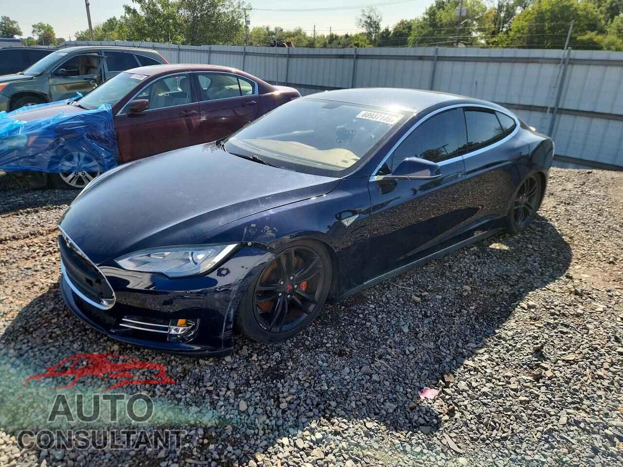 TESLA MODEL S 2014 - 5YJSA1H13EFP42409