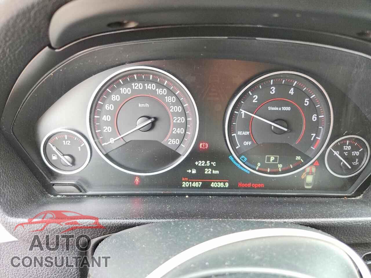BMW 3 SERIES 2016 - WBA8E5G55GNU19765
