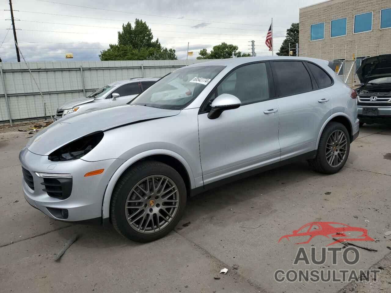 PORSCHE CAYENNE 2017 - WP1AA2A27HKA88346