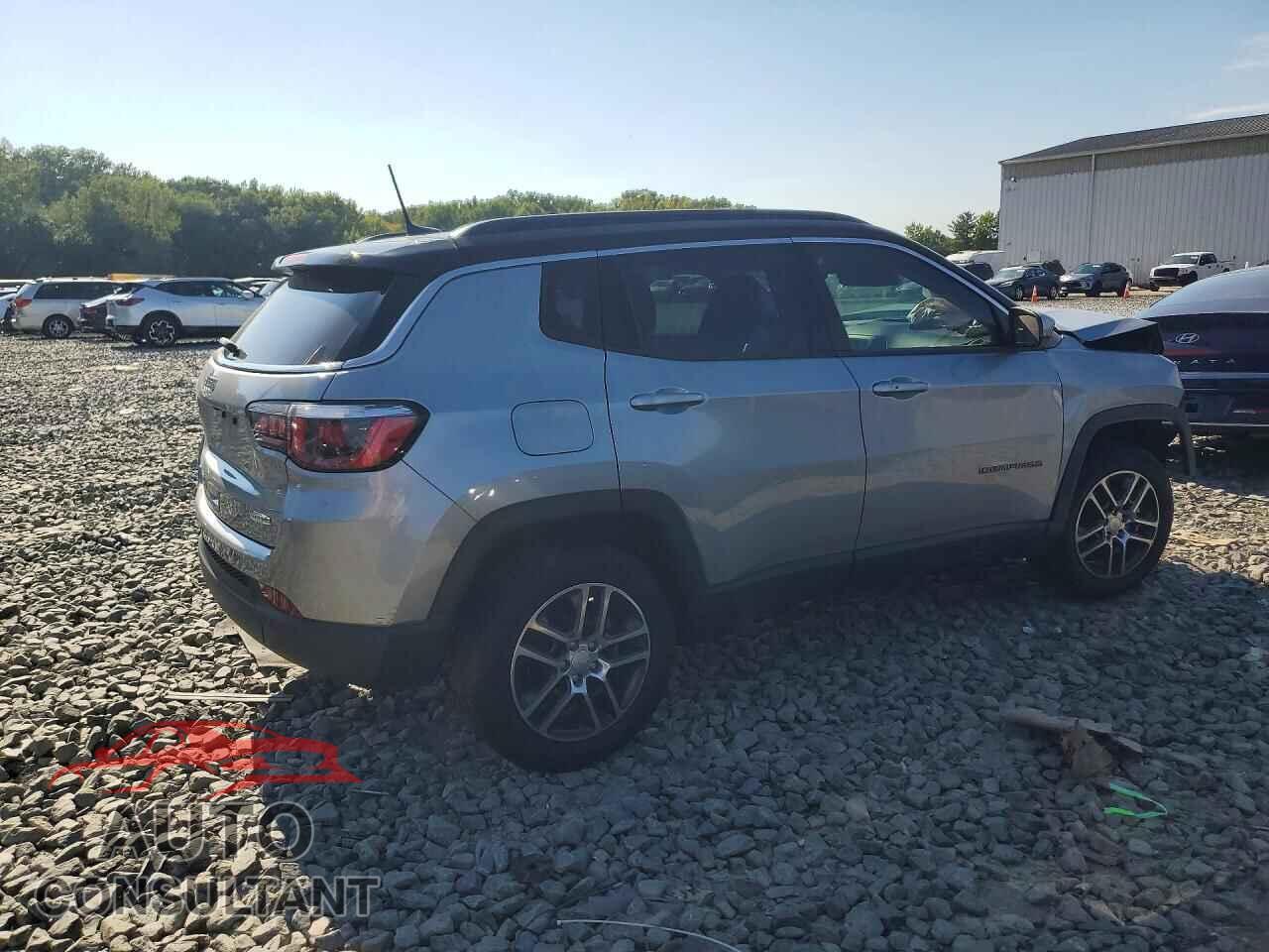 JEEP COMPASS 2018 - 3C4NJDBB1JT200902