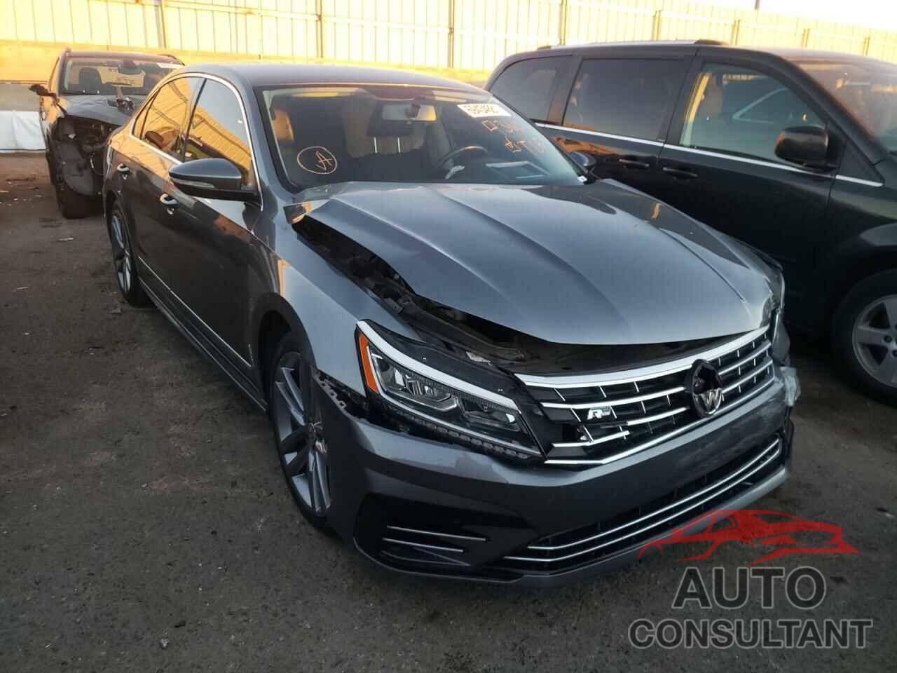 VOLKSWAGEN PASSAT 2017 - 1VWDT7A3XHC075256