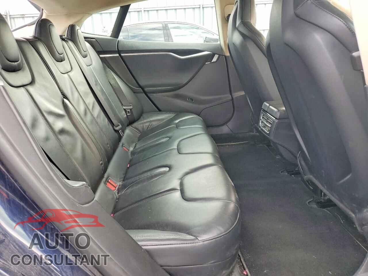 TESLA MODEL S 2013 - 5YJSA1DN8DFP05296