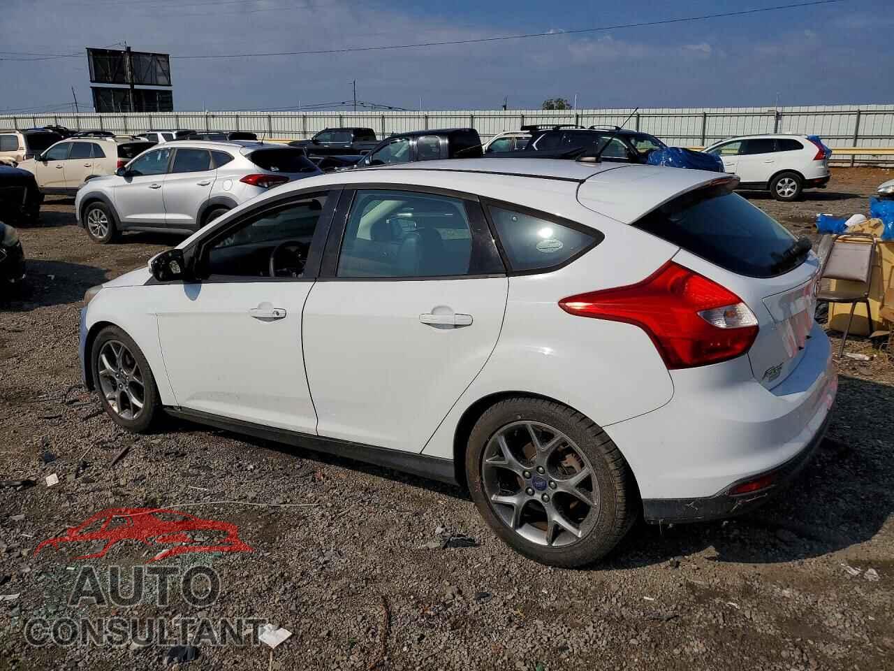 FORD FOCUS 2014 - 1FADP3K27EL204593