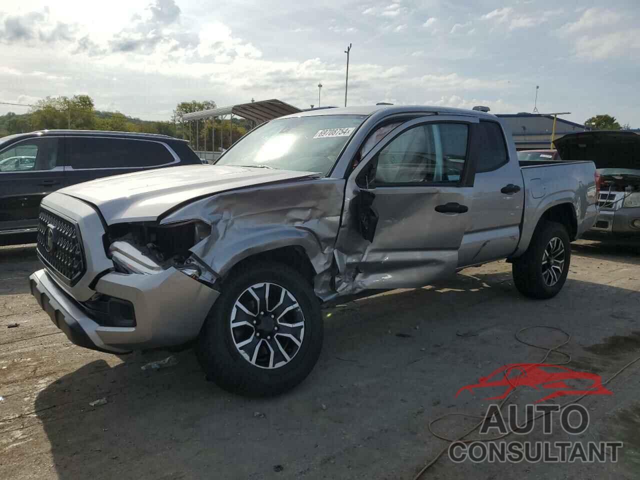 TOYOTA TACOMA 2020 - 5TFAX5GNXLX185555