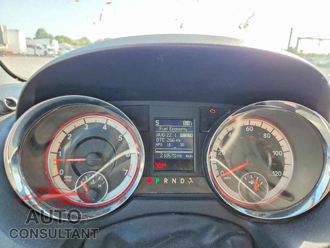 DODGE CARAVAN 2015 - 2C4RDGEG1FR703244