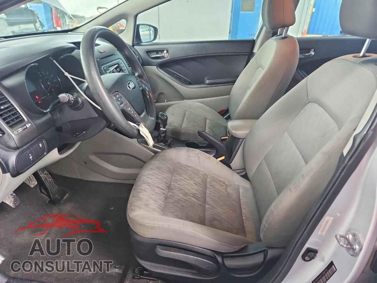 KIA FORTE 2015 - KNAFK4A67F5393745