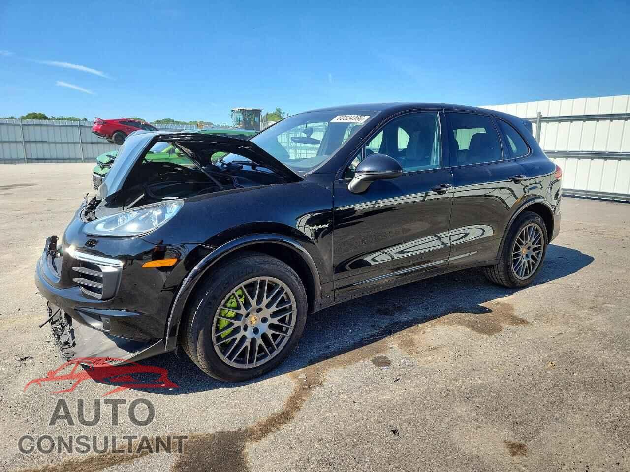 PORSCHE CAYENNE 2018 - WP1AE2A26JLA71879