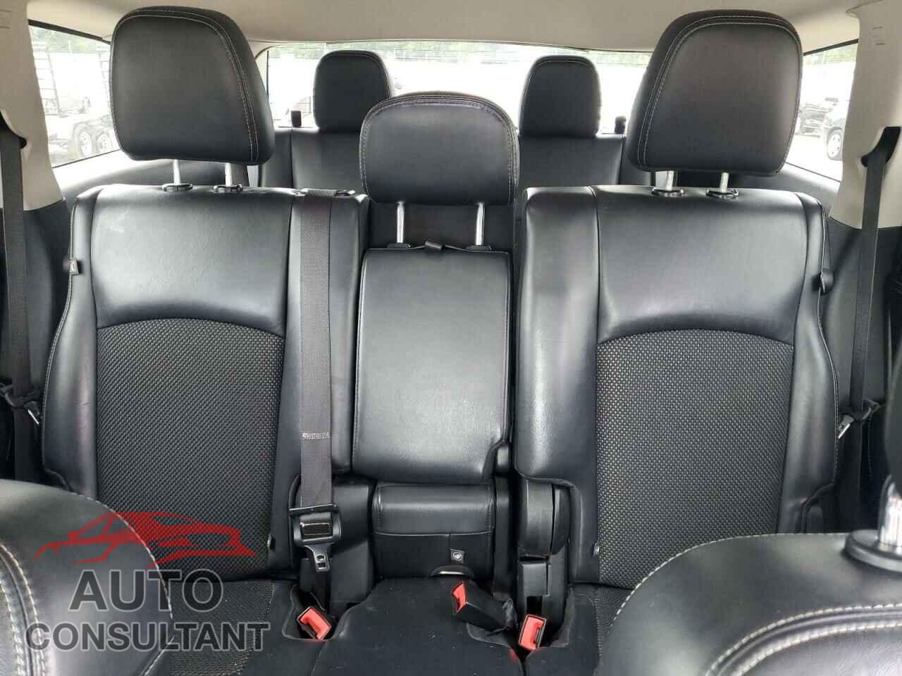 DODGE JOURNEY 2017 - 3C4PDCGG5HT590783