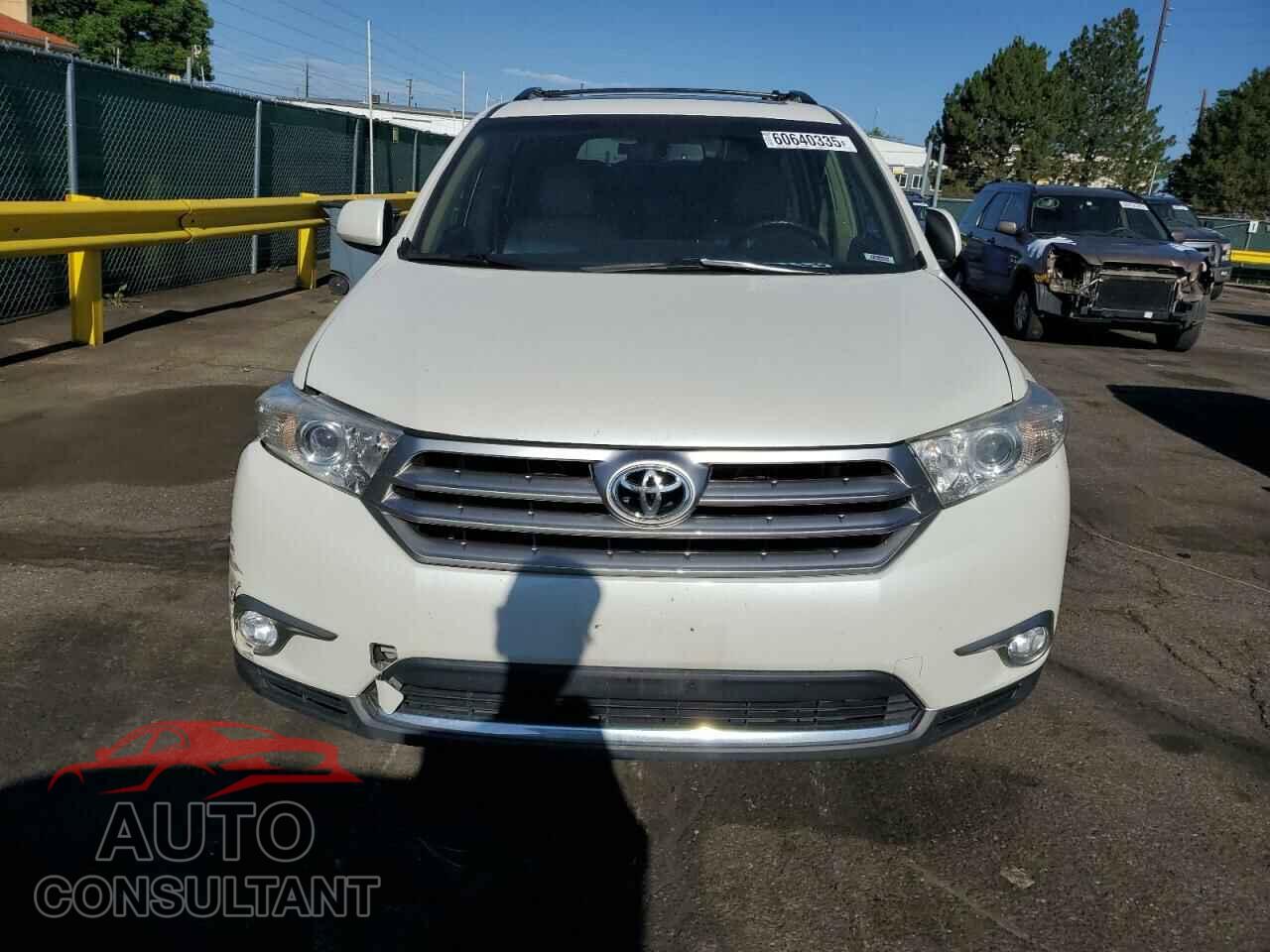 TOYOTA HIGHLANDER 2011 - 5TDBK3EH7BS064295
