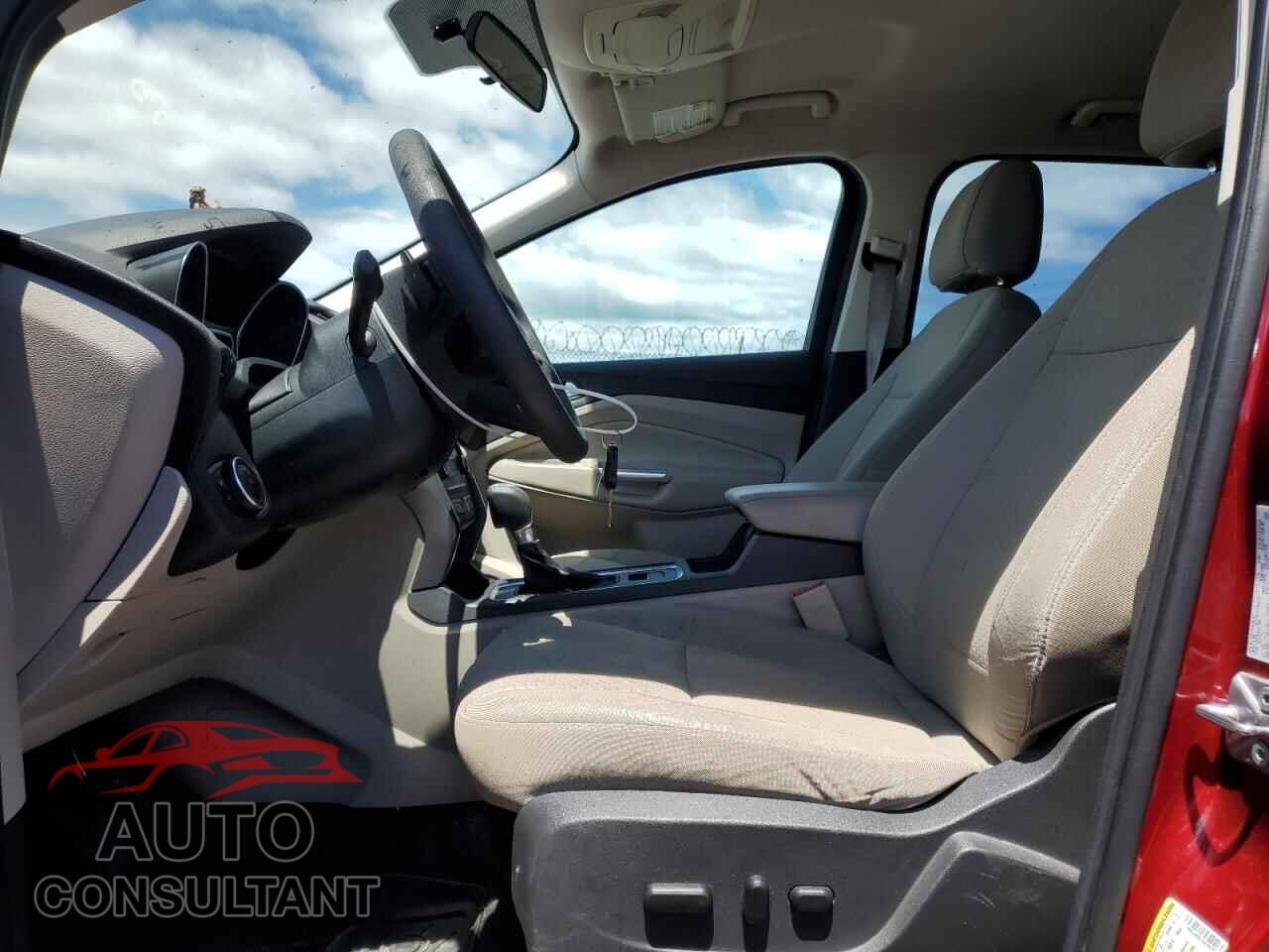 FORD ESCAPE 2017 - 1FMCU0G91HUC99293