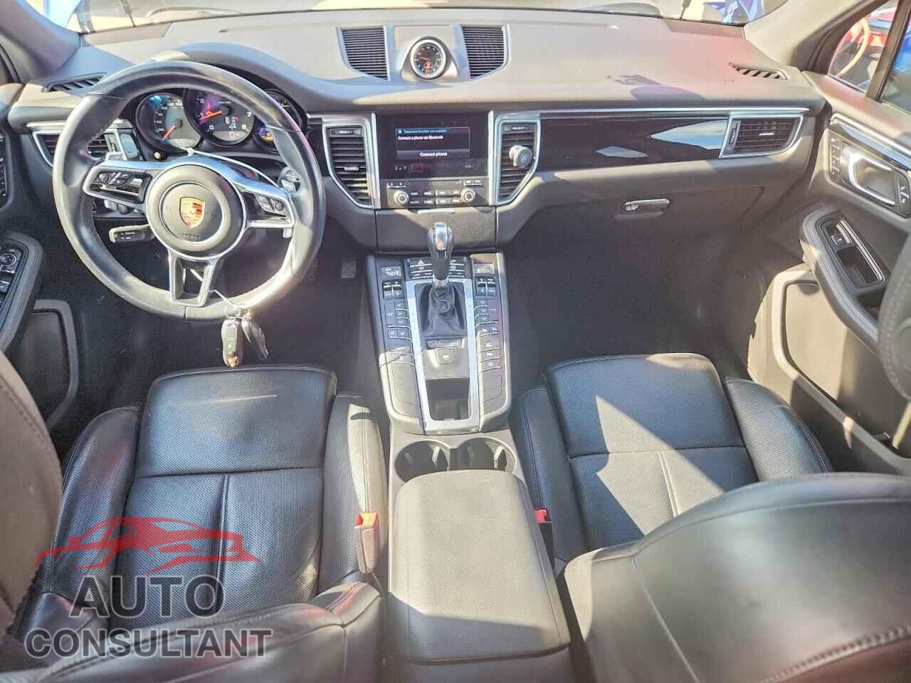 PORSCHE MACAN 2017 - WP1AA2A54HLB83936