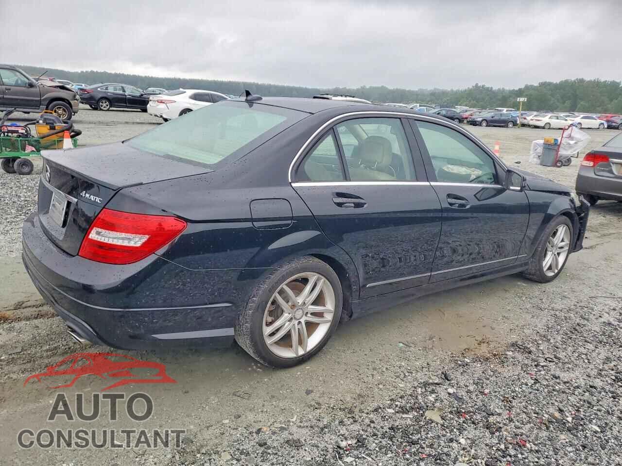 MERCEDES-BENZ C-CLASS 2012 - WDDGF8BBXCA692055