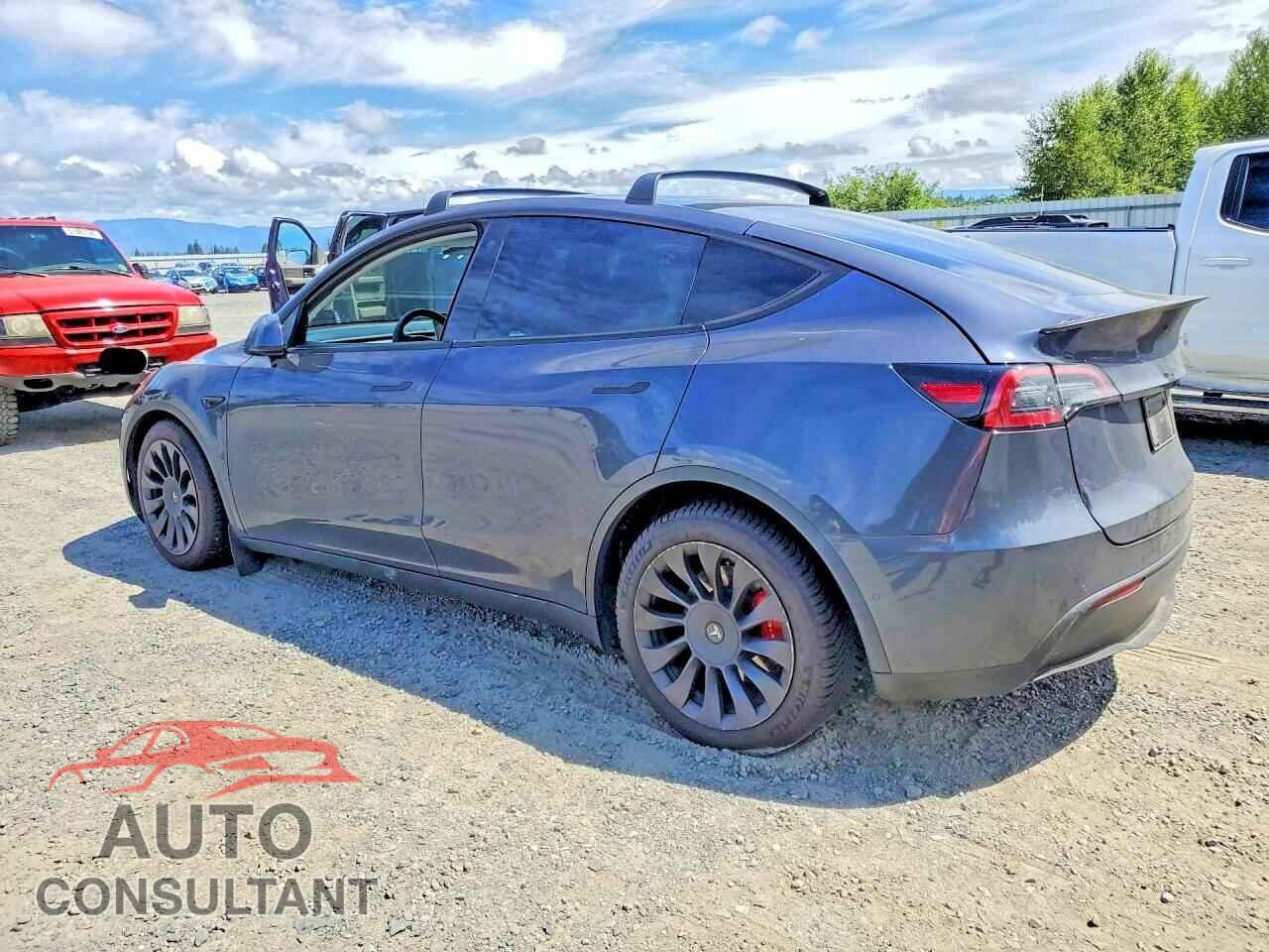 TESLA MODEL Y 2021 - 5YJYGDEF4MF270925