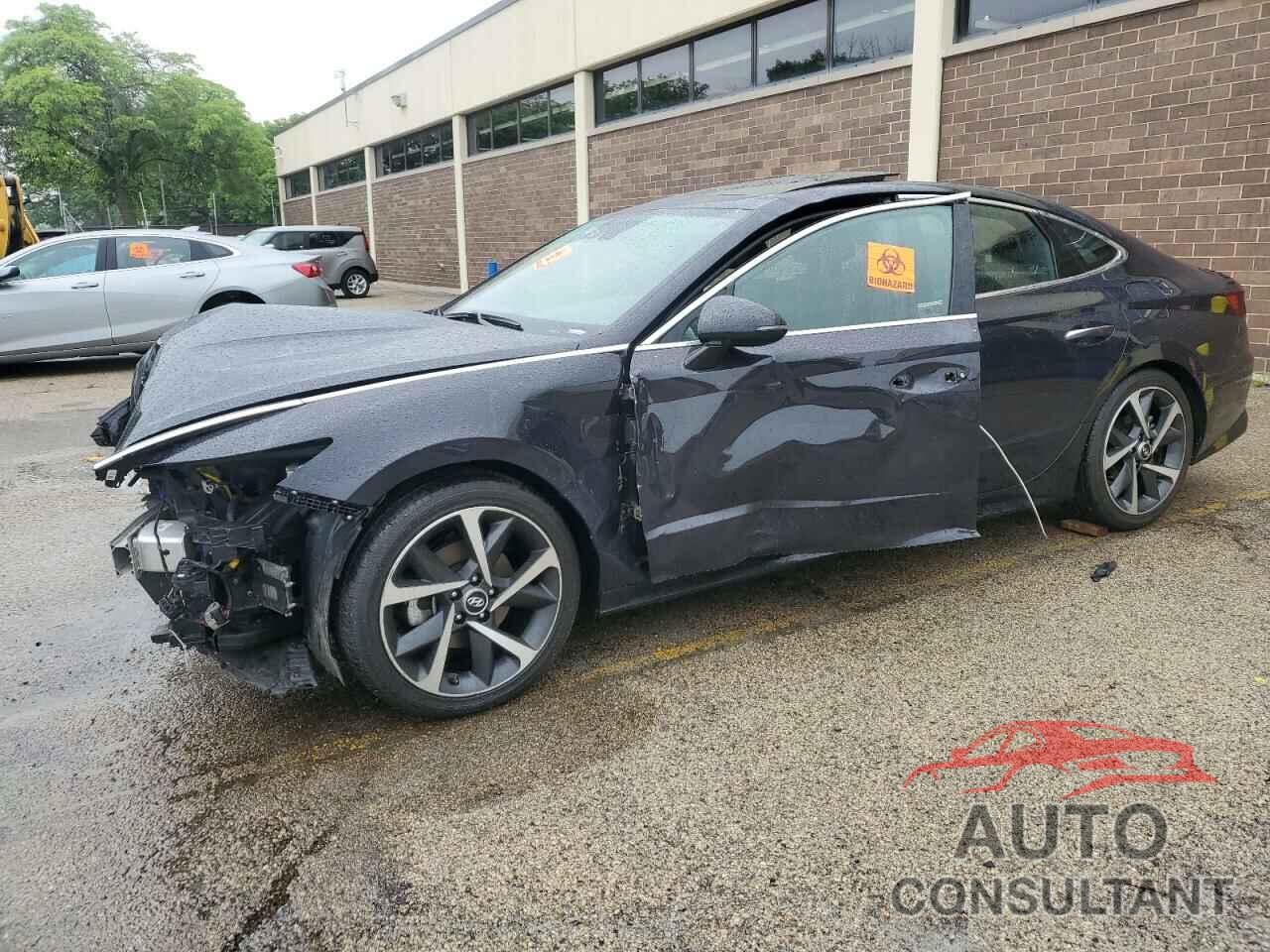 HYUNDAI SONATA 2023 - KMHL44J27PA328220