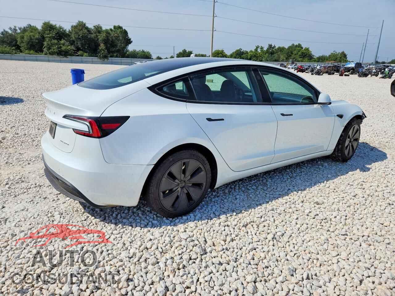 TESLA MODEL 3 2024 - 5YJ3E1EB3RF817783