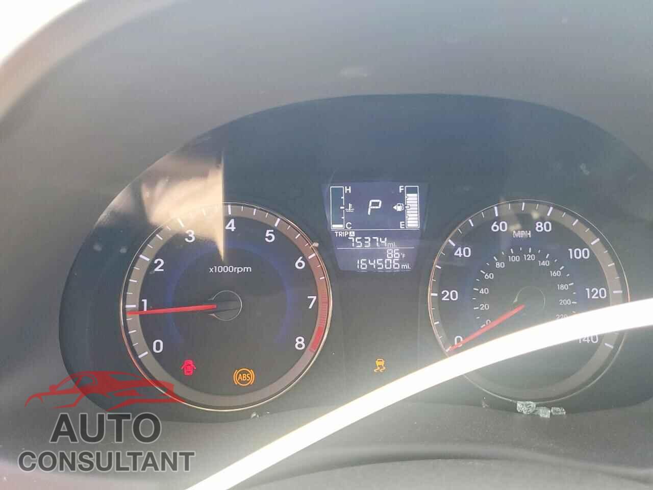 HYUNDAI ACCENT 2015 - KMHCU4AE3FU822985