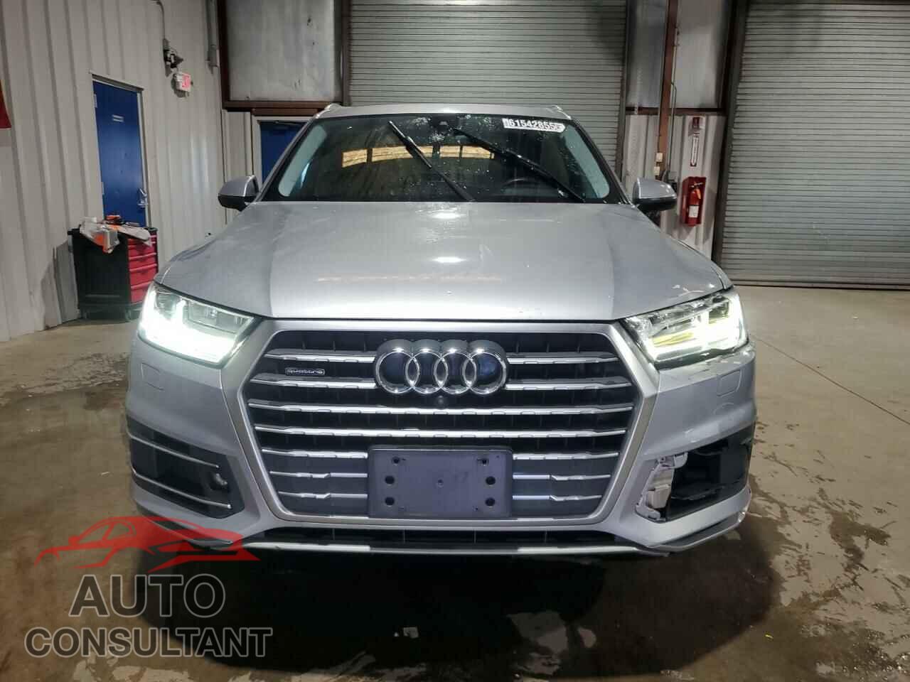 AUDI Q7 2019 - WA1LHAF75KD035512