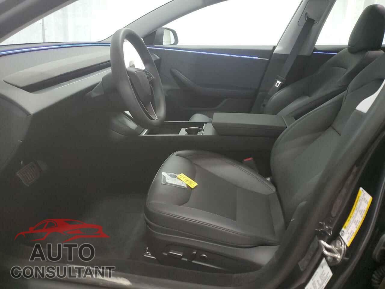 TESLA MODEL 3 2024 - 5YJ3E1EB0RF749975
