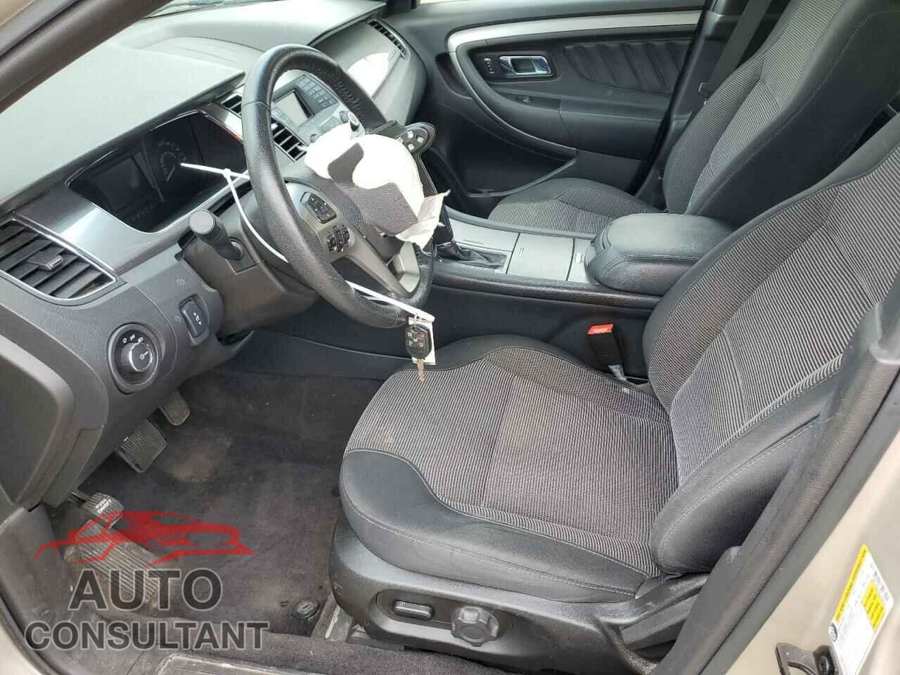 FORD TAURUS 2017 - 1FAHP2E82HG146644