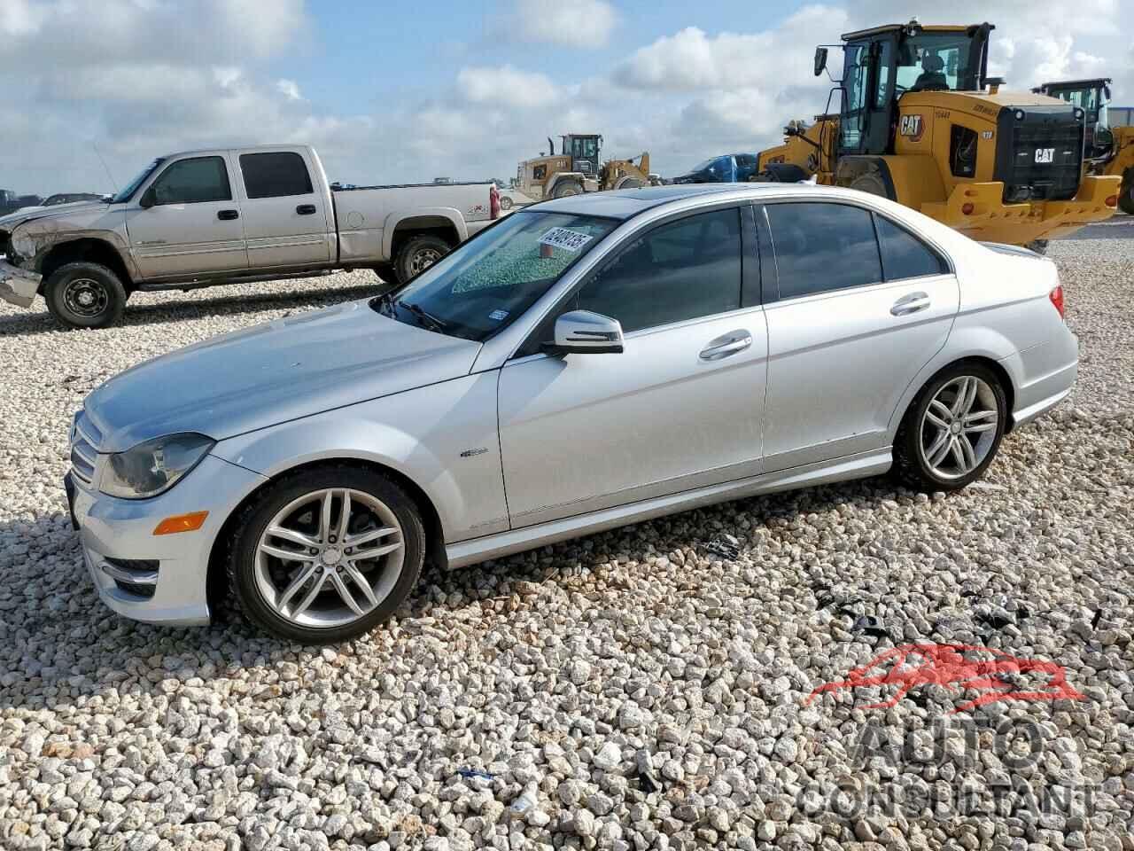 MERCEDES-BENZ C-CLASS 2012 - WDDGF4HB5CR235008