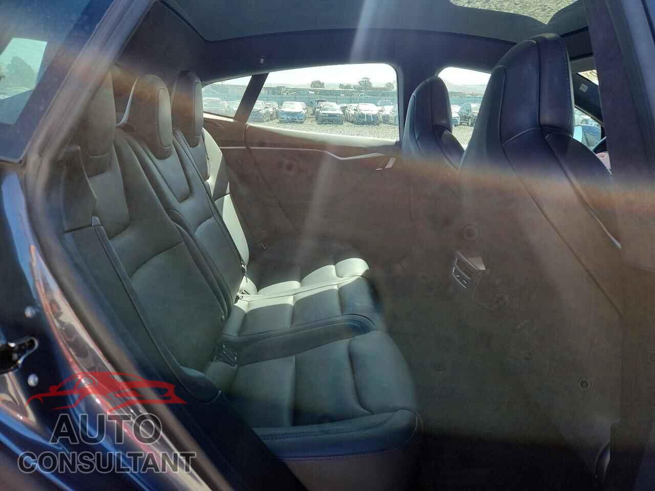 TESLA MODEL S 2019 - 5YJSA1E28KF305580