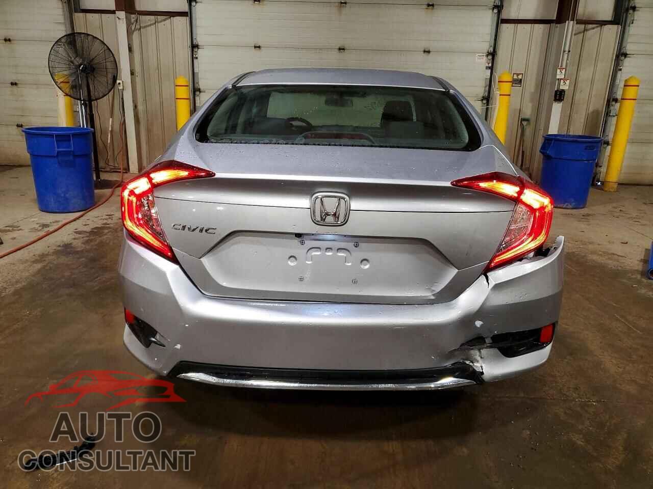 HONDA CIVIC 2019 - 2HGFC2F68KH530077