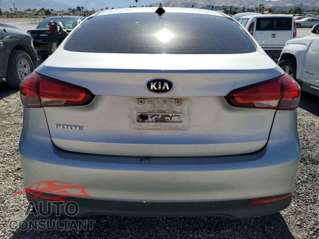 KIA FORTE 2017 - 3KPFK4A71HE043045