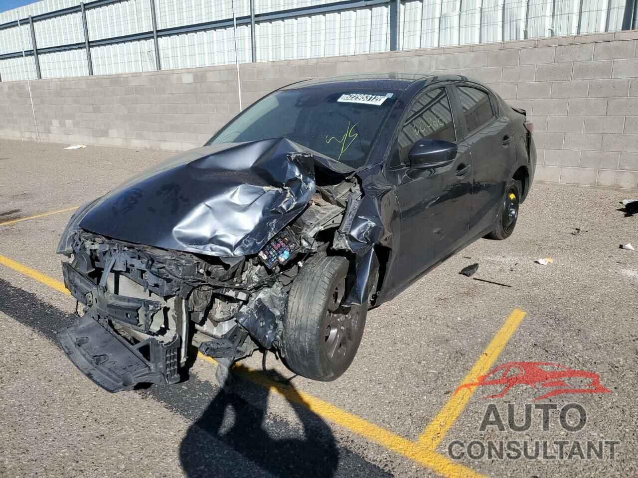TOYOTA YARIS 2019 - 3MYDLBYV1KY518388
